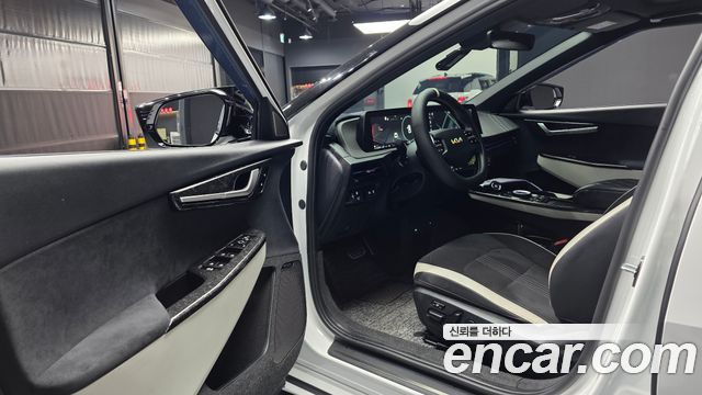Kia EV6 Long Range 4WD GT Line 2022 — фото 10