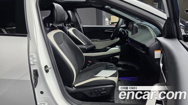 Kia EV6 Long Range 4WD GT Line 2022 — фото 11