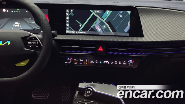 Kia EV6 Long Range 4WD GT Line 2022 — фото 15