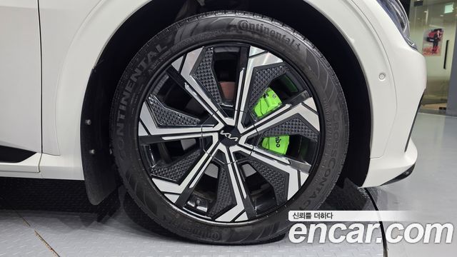 Kia EV6 Long Range 4WD GT Line 2022 — фото 21