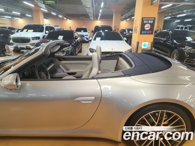 Porsche 911 (992) Carrera 4 Cabriolet 2024 — фото 17
