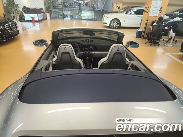 Porsche 911 (992) Carrera 4 Cabriolet 2024 — фото 18