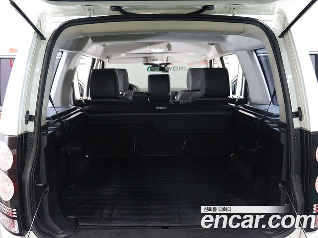 Land Rover Discovery 4 3.0 SDV6 SE 2014 — фото 5