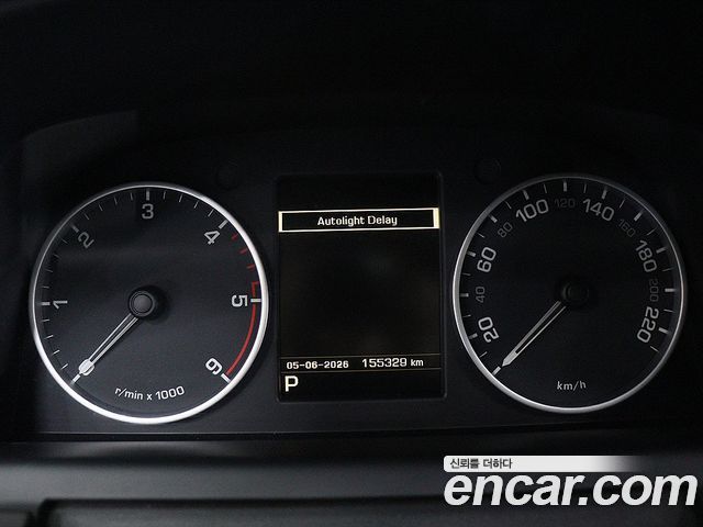 Land Rover Discovery 4 3.0 SDV6 SE 2014 — фото 15