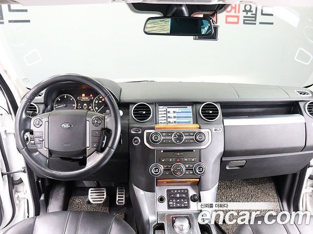 Land Rover Discovery 4 3.0 SDV6 SE 2014 — фото 17