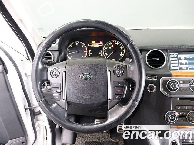 Land Rover Discovery 4 3.0 SDV6 SE 2014 — фото 18