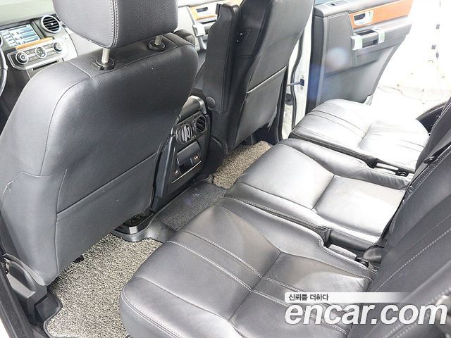 Land Rover Discovery 4 3.0 SDV6 SE 2014 — фото 19