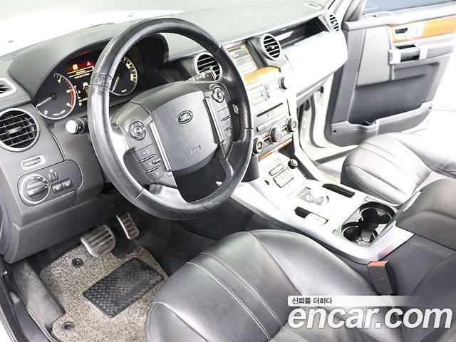 Land Rover Discovery 4 3.0 SDV6 SE 2014 — фото 20