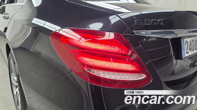 Mercedes-Benz E-Class (W213) E300 4MATIC AMG Line 2020 — фото 23