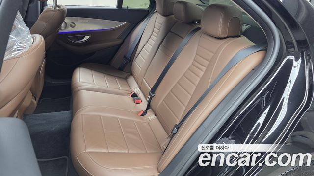 Mercedes-Benz E-Class (W213) E300 4MATIC AMG Line 2020 — фото 26
