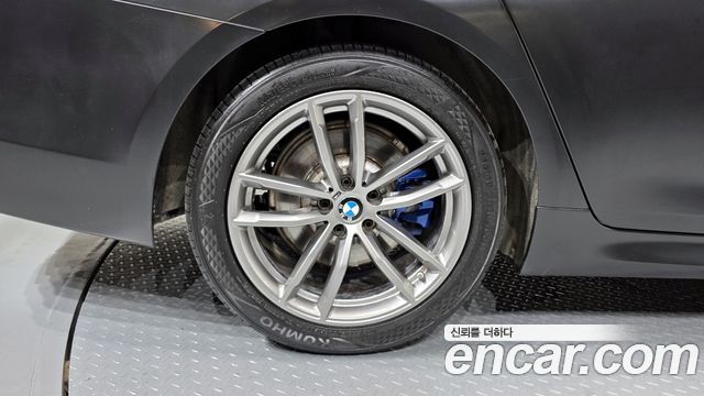 BMW 5 Series (G30) 520d xDrive M Sport Package Plus 2018 — фото 5
