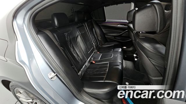 BMW 5 Series (G30) 520d xDrive M Sport Package Plus 2018 — фото 11