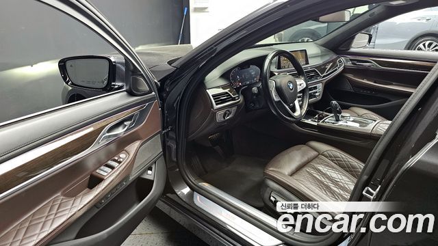 BMW 7 Series (G11) 740Ld xDrive Design Pure Excellence 2020 — фото 10