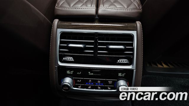 BMW 7 Series (G11) 740Ld xDrive Design Pure Excellence 2020 — фото 17