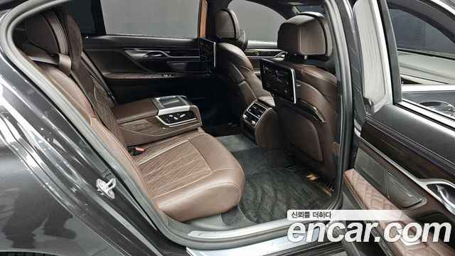 BMW 7 Series (G11) 740Ld xDrive Design Pure Excellence 2020 — фото 26
