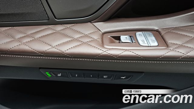 BMW 7 Series (G11) 740Ld xDrive Design Pure Excellence 2020 — фото 29