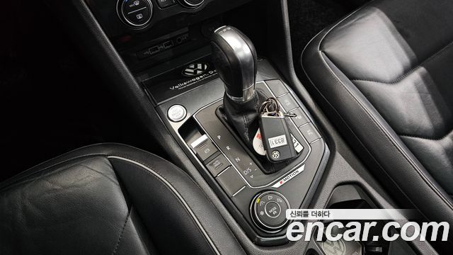 Volkswagen Tiguan (II) 2.0 TDI 4Motion Prestige 2018 — фото 9
