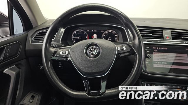 Volkswagen Tiguan (II) 2.0 TDI 4Motion Prestige 2018 — фото 13