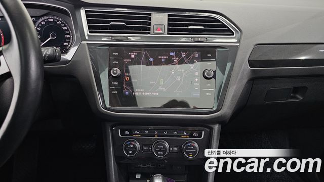 Volkswagen Tiguan (II) 2.0 TDI 4Motion Prestige 2018 — фото 14