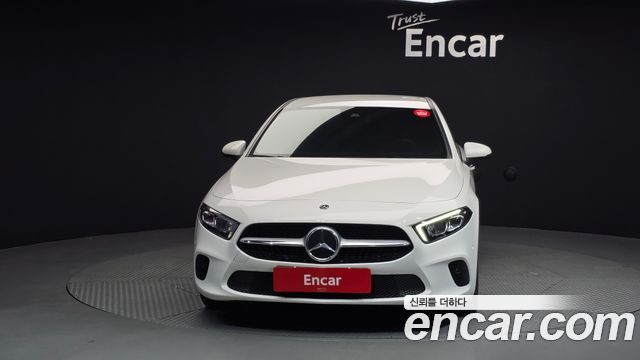 Mercedes-Benz A-Class (W177) A220 Hatchback 2022 — фото 3