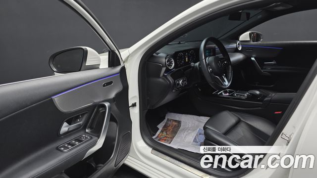 Mercedes-Benz A-Class (W177) A220 Hatchback 2022 — фото 10
