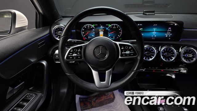Mercedes-Benz A-Class (W177) A220 Hatchback 2022 — фото 13