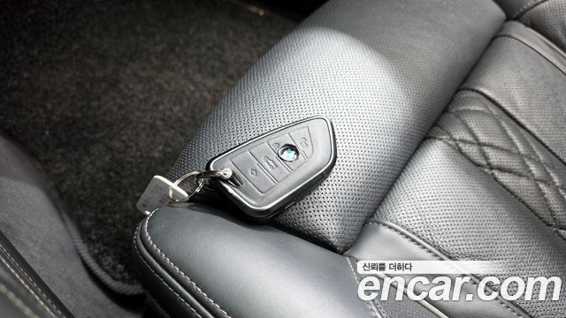 BMW 7 Series (G11) 740Li xDrive M Sport Package 2018 — фото 16