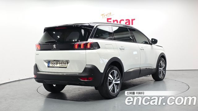 Peugeot 5008 (II) 1.2 Pure Tech Allure 2022 — фото 2