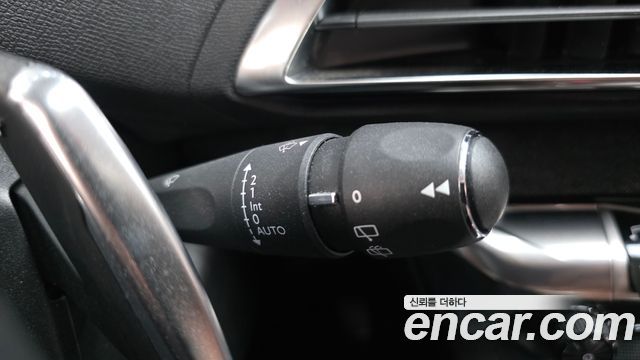 Peugeot 5008 (II) 1.2 Pure Tech Allure 2022 — фото 18
