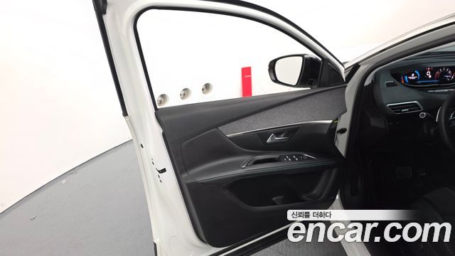 Peugeot 5008 (II) 1.2 Pure Tech Allure 2022 — фото 24