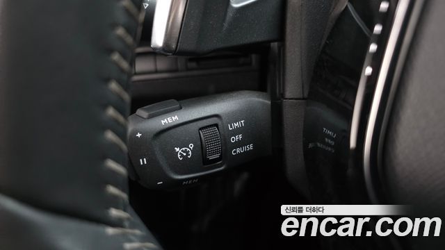 Peugeot 5008 (II) 1.2 Pure Tech Allure 2022 — фото 30