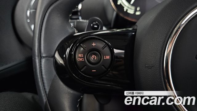 MINI Cooper S Clubman Standard 2nd 2021 — фото 37