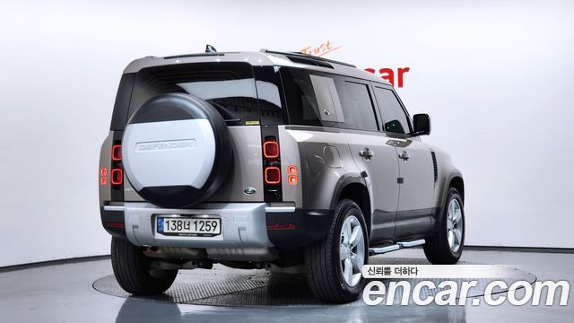Land Rover Defender (L663) 110 D300 HSE 2023 — фото 2