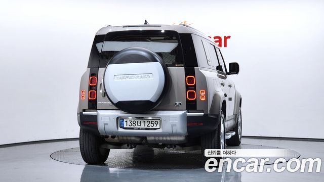 Land Rover Defender (L663) 110 D300 HSE 2023 — фото 4