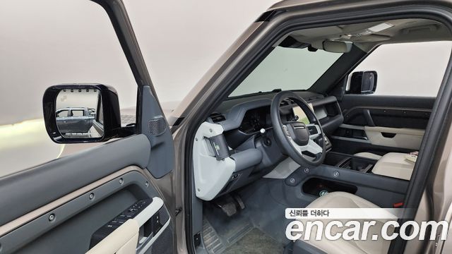 Land Rover Defender (L663) 110 D300 HSE 2023 — фото 10