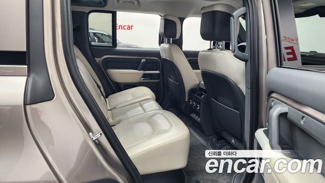 Land Rover Defender (L663) 110 D300 HSE 2023 — фото 11