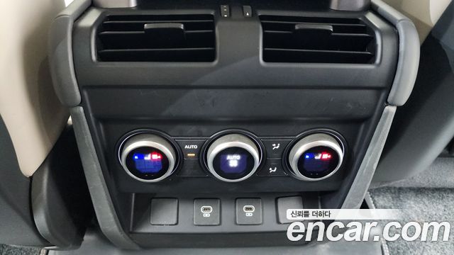 Land Rover Defender (L663) 110 D300 HSE 2023 — фото 38