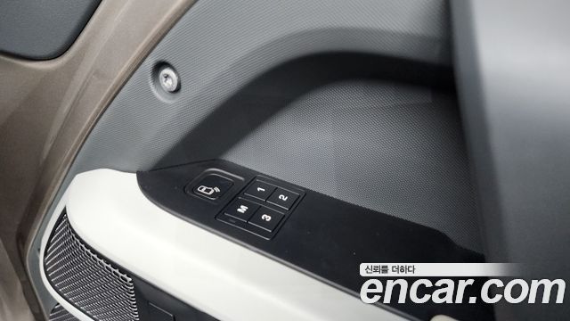 Land Rover Defender (L663) 110 D300 HSE 2023 — фото 39
