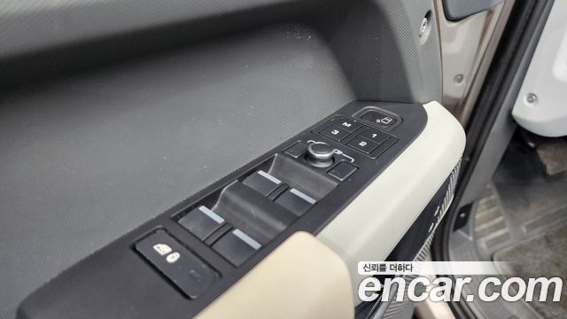 Land Rover Defender (L663) 110 D300 HSE 2023 — фото 40