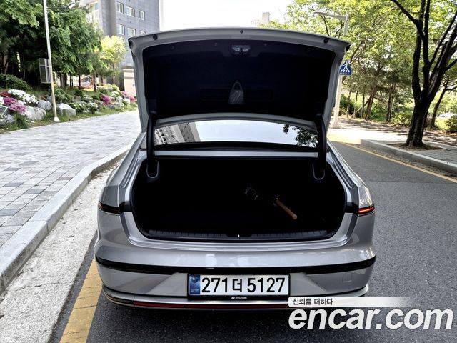 Hyundai Grandeur (GN7) 3.5 LPG 2WD (Taxi) Deluxe 2023 — фото 9