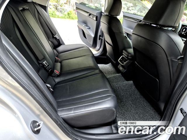 Hyundai Grandeur (GN7) 3.5 LPG 2WD (Taxi) Deluxe 2023 — фото 17