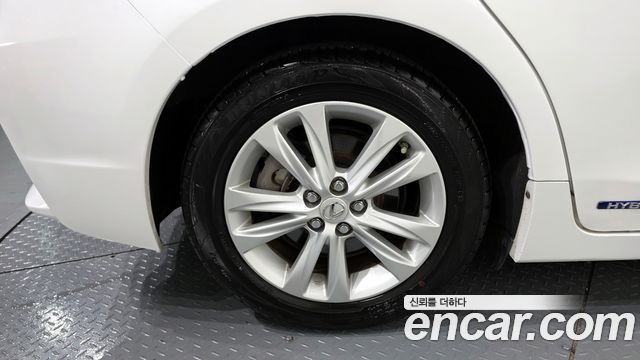 Lexus CT200h 1.8 Supreme ZWA10 2015 — фото 5