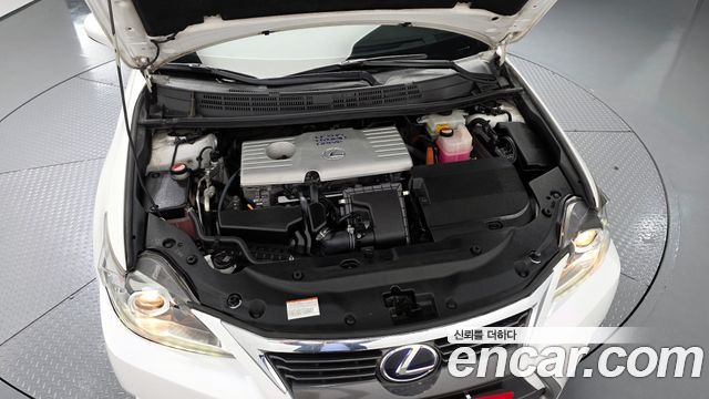Lexus CT200h 1.8 Supreme ZWA10 2015 — фото 6