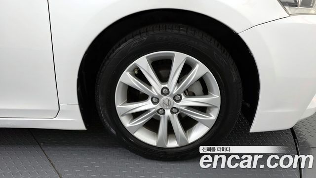 Lexus CT200h 1.8 Supreme ZWA10 2015 — фото 21