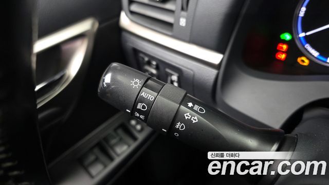 Lexus CT200h 1.8 Supreme ZWA10 2015 — фото 27
