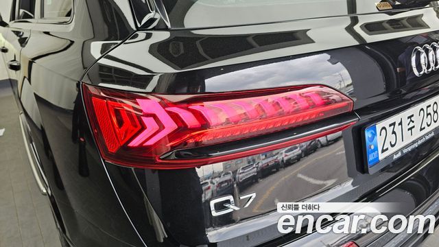Audi Q7 (4M) 50 TDI Quattro Premium 2023 — фото 23