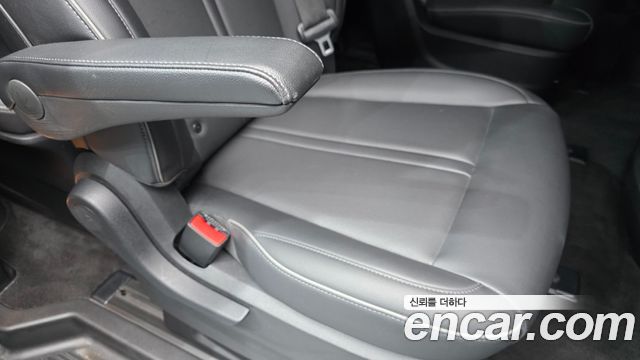 Hyundai Staria Lounge 9-Seater Prestige 2022 — фото 10