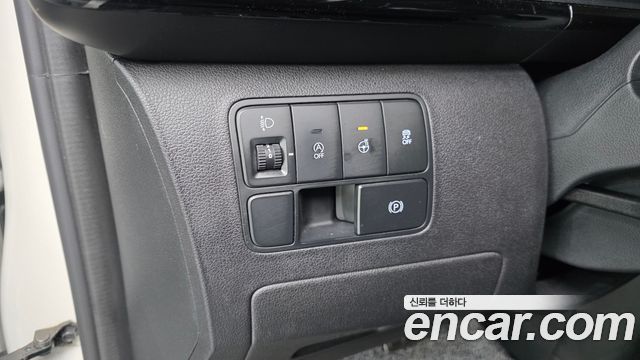 Hyundai Staria Lounge 9-Seater Prestige 2022 — фото 13