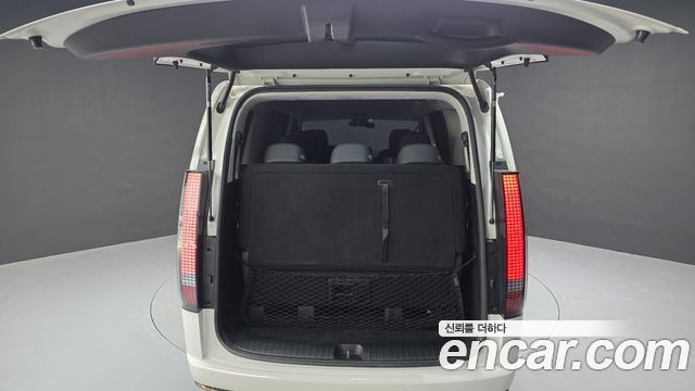 Hyundai Staria Lounge 9-Seater Prestige 2022 — фото 20