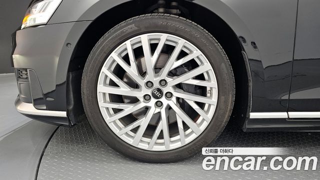 Audi A8 (D5) 55 TFSI Quattro LWB 2021 — фото 5